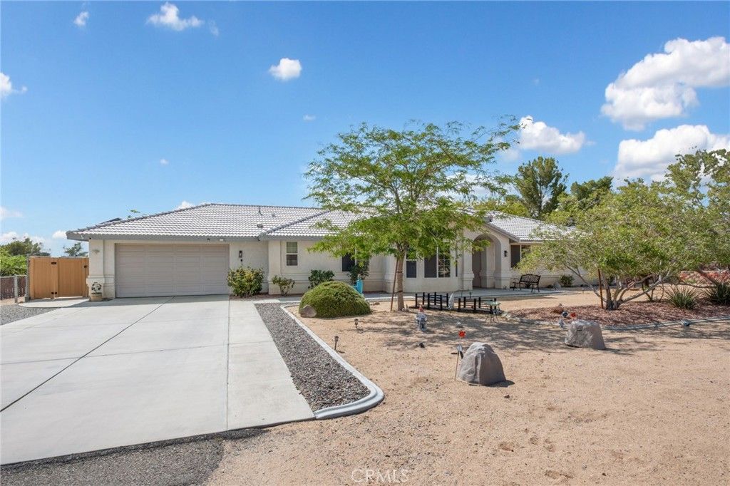 Image 58 of property listing at 17112 Century Plant, Apple Valley, CA 92307