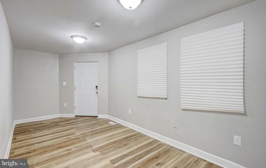 Image 14 of property listing at 712 WINSTON AVE, Baltimore, MD 21212