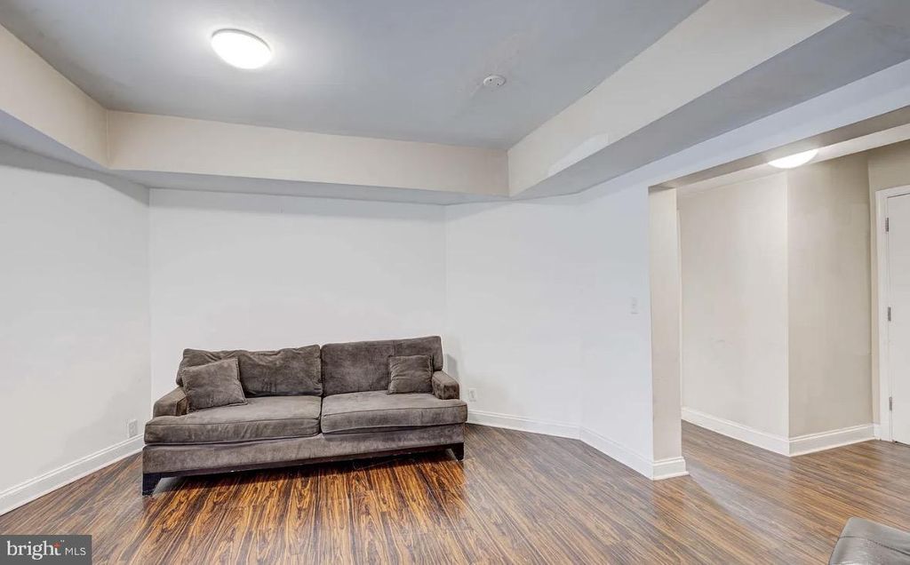Image 32 of property listing at 712 WINSTON AVE, Baltimore, MD 21212