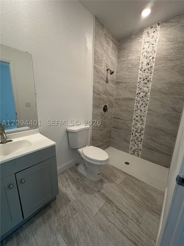 1240 Columbus Blvd A, Fort Myers, FL 33913