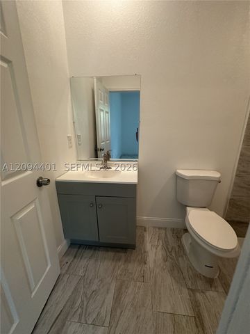 1240 Columbus Blvd A, Fort Myers, FL 33913
