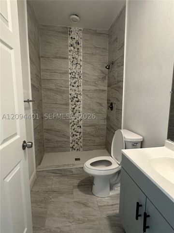 1240 Columbus Blvd A, Fort Myers, FL 33913