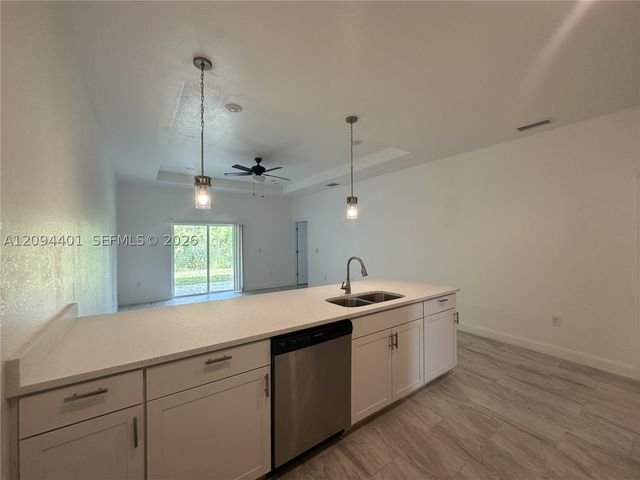 1240 Columbus Blvd A, Fort Myers, FL 33913