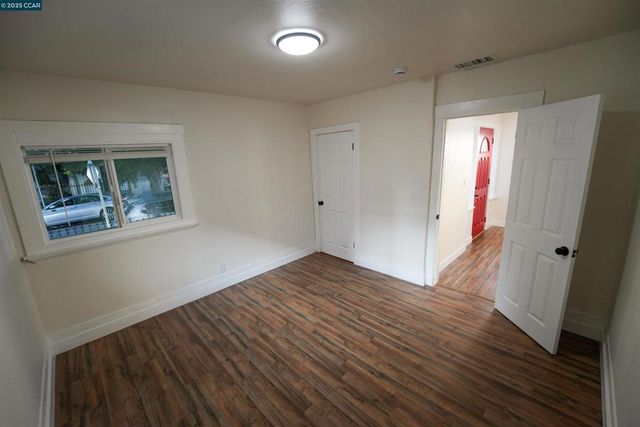 1360 99th ave, Oakland, CA 94603