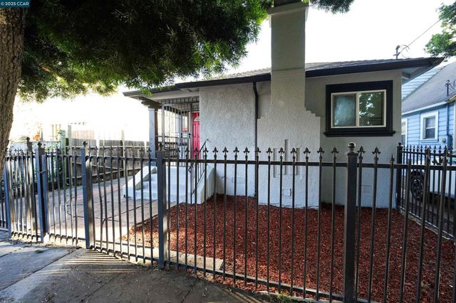 1360 99th ave, Oakland, CA 94603