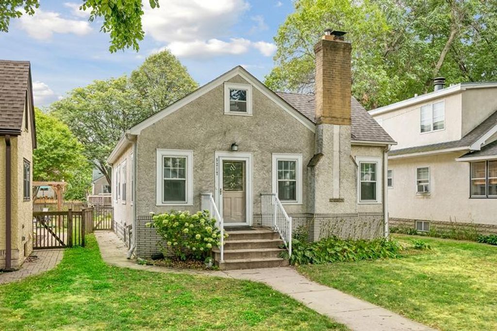 5217 Columbus Avenue, Minneapolis, MN 55417 — exterior