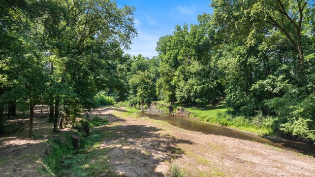4335 Highway 48, N, Nunnelly, TN 37137