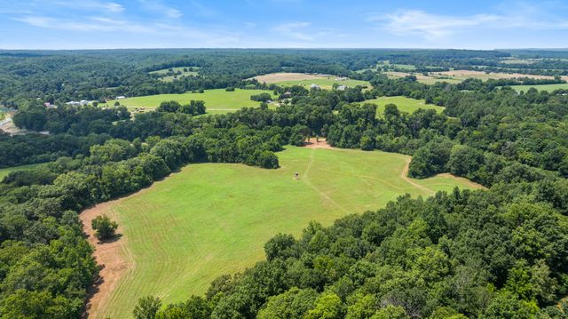 4335 Highway 48, N, Nunnelly, TN 37137