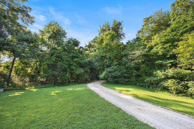 4335 Highway 48, N, Nunnelly, TN 37137