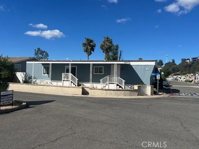 4901 Green River Rd 104, Corona, CA 92878