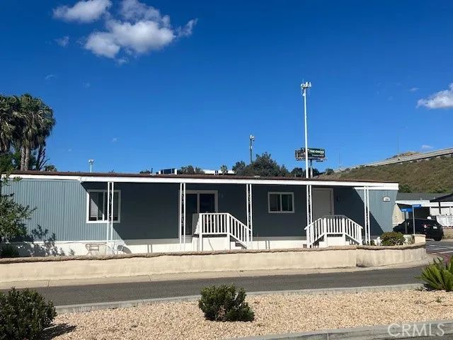 4901 Green River Rd 104, Corona, CA 92878