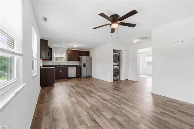 5217 Bonneydale RD, Virginia Beach, VA 23464