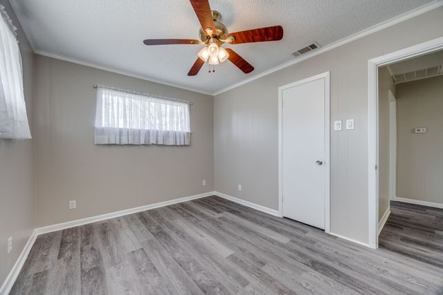 109 Churchill Lane, Pottsboro, TX 75076