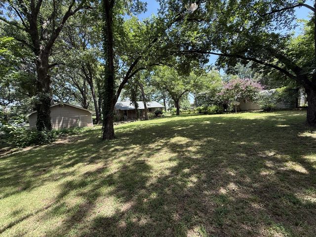 109 Churchill Lane, Pottsboro, TX 75076