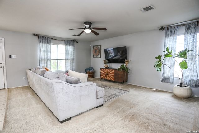 100 STEER LN, Cibolo, TX 78108