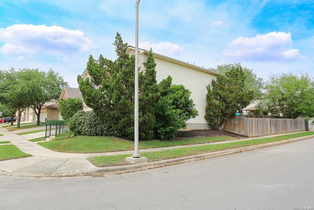 100 STEER LN, Cibolo, TX 78108