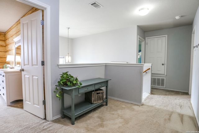 100 STEER LN, Cibolo, TX 78108