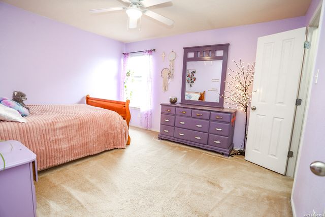 100 STEER LN, Cibolo, TX 78108