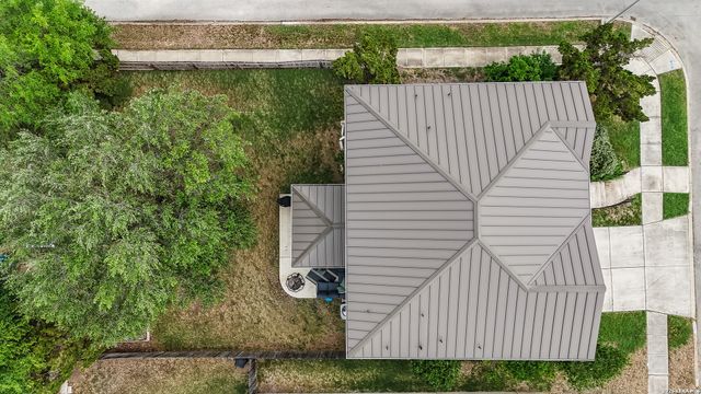 100 STEER LN, Cibolo, TX 78108