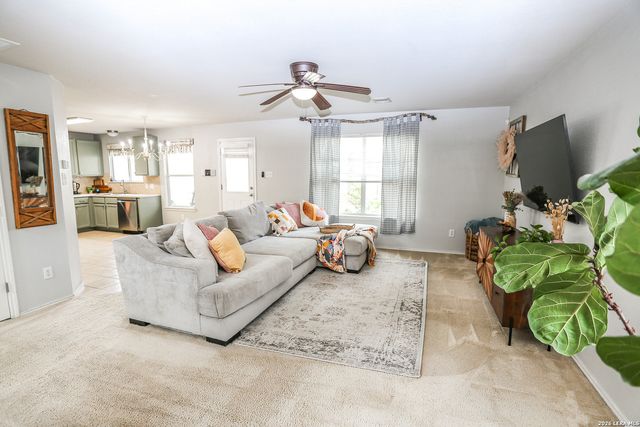 100 STEER LN, Cibolo, TX 78108