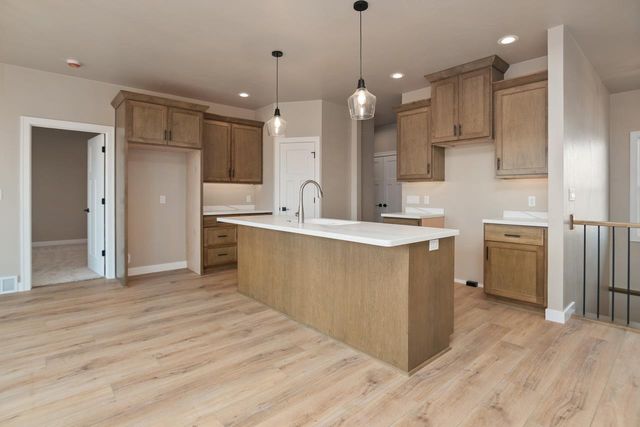 1450 DIVINITY DRIVE, De Pere, WI 54115