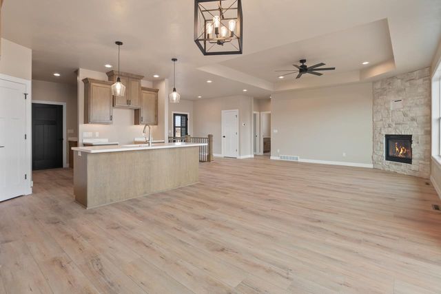 1450 DIVINITY DRIVE, De Pere, WI 54115