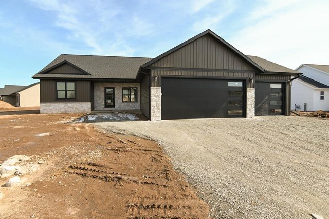 1450 DIVINITY DRIVE, De Pere, WI 54115