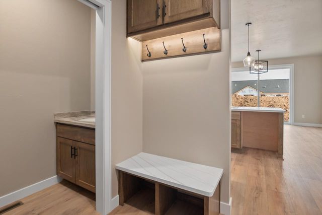 1450 DIVINITY DRIVE, De Pere, WI 54115