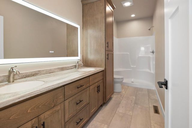 1450 DIVINITY DRIVE, De Pere, WI 54115