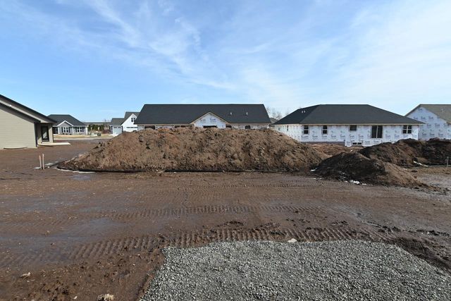 1450 DIVINITY DRIVE, De Pere, WI 54115