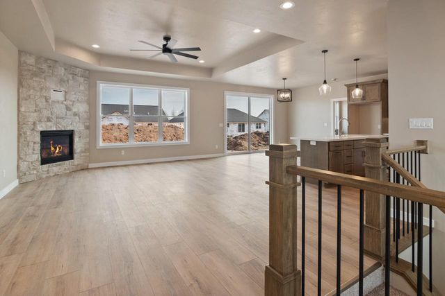 1450 DIVINITY DRIVE, De Pere, WI 54115