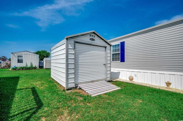 1527 Gardenia Ave., North Myrtle Beach, SC 29582