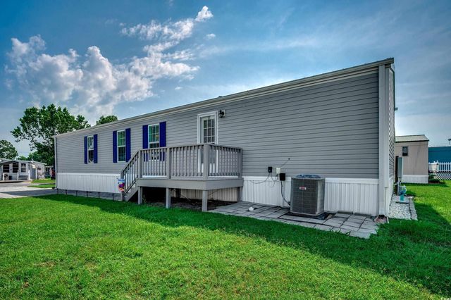1527 Gardenia Ave., North Myrtle Beach, SC 29582