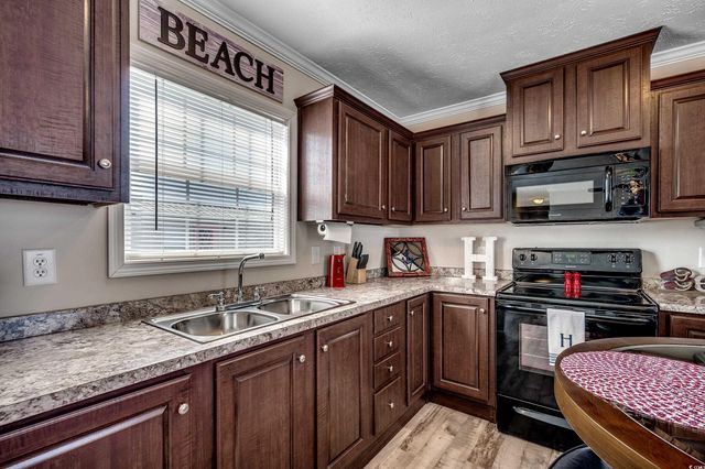 1527 Gardenia Ave., North Myrtle Beach, SC 29582