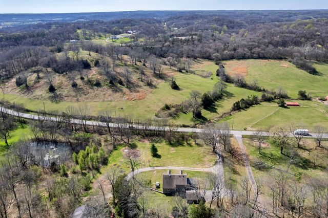 1830 Popes Chapel Rd, Thompsons Station, TN 37179