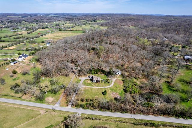 1830 Popes Chapel Rd, Thompsons Station, TN 37179
