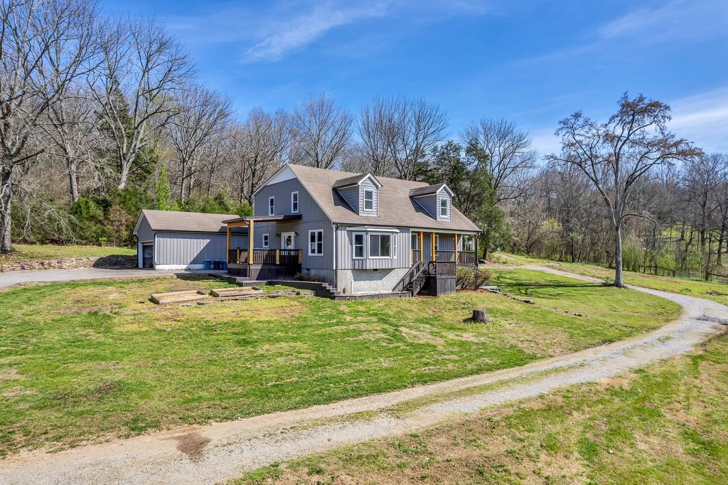 1830 Popes Chapel Rd, Thompsons Station, TN 37179