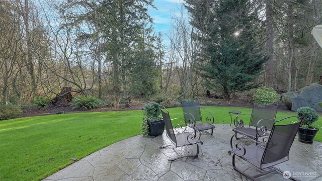 25919 SE 40th Court, Sammamish, WA 98029