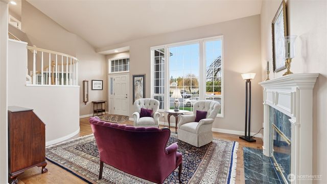 25919 SE 40th Court, Sammamish, WA 98029