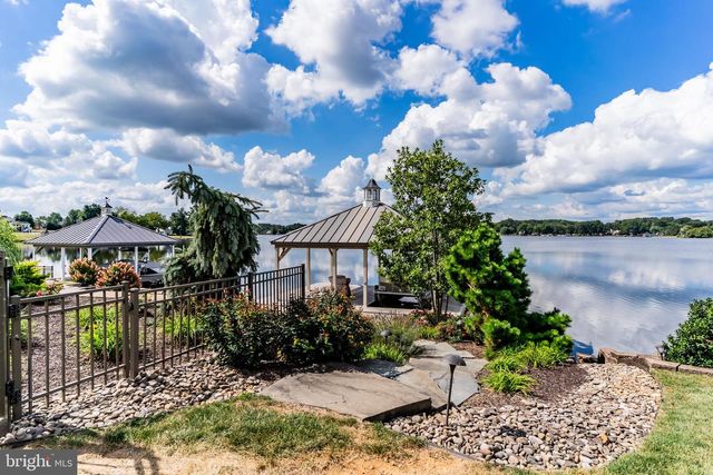 46 LAKE MEADE DR, East Berlin, PA 17316