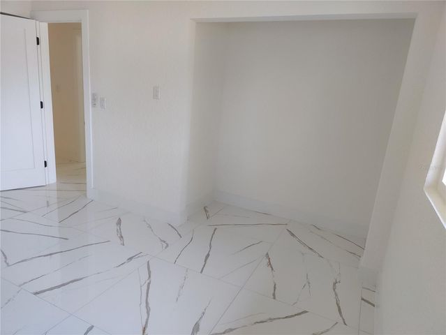 7498 ORPINE DRIVE N, St Petersburg, FL 33702