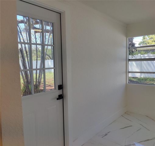 7498 ORPINE DRIVE N, St Petersburg, FL 33702