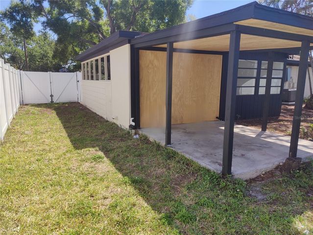 7498 ORPINE DRIVE N, St Petersburg, FL 33702