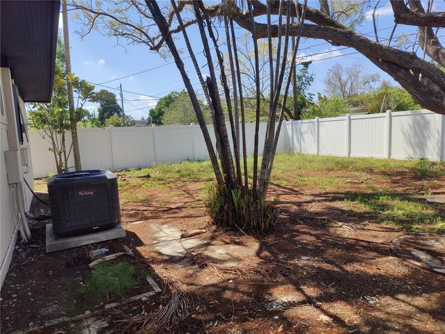 7498 ORPINE DRIVE N, St Petersburg, FL 33702