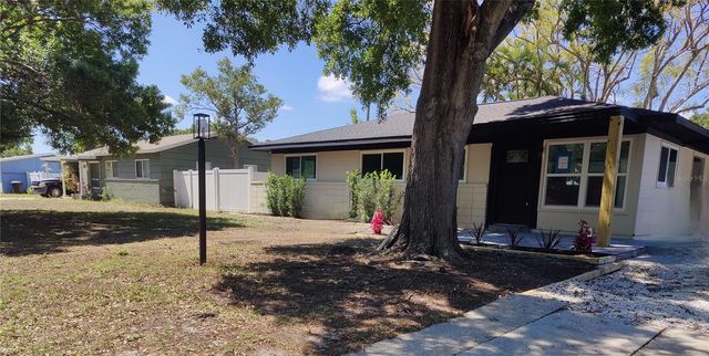 7498 ORPINE DRIVE N, St Petersburg, FL 33702