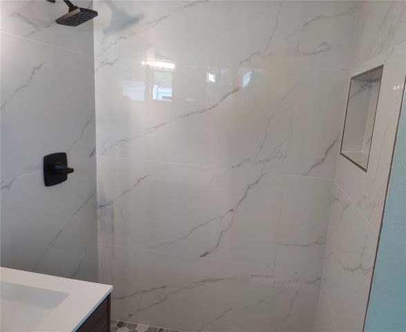 7498 ORPINE DRIVE N, St Petersburg, FL 33702