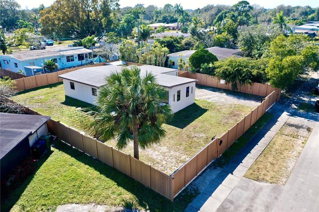 3110 SW 15th Ct, Fort Lauderdale, FL 33312