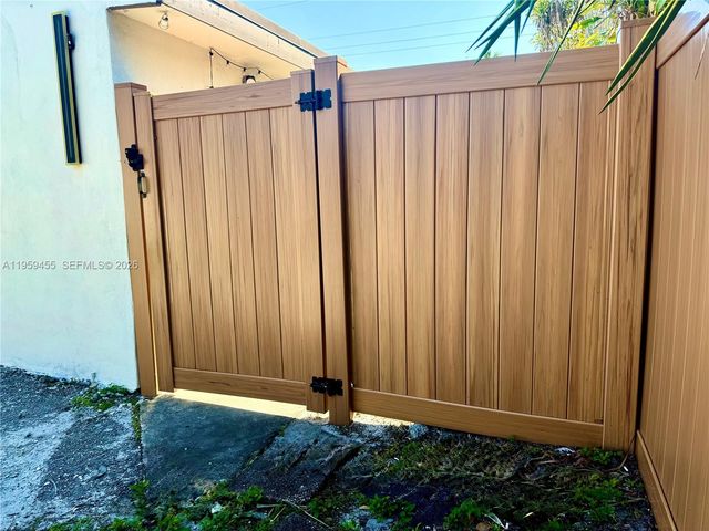 3110 SW 15th Ct, Fort Lauderdale, FL 33312