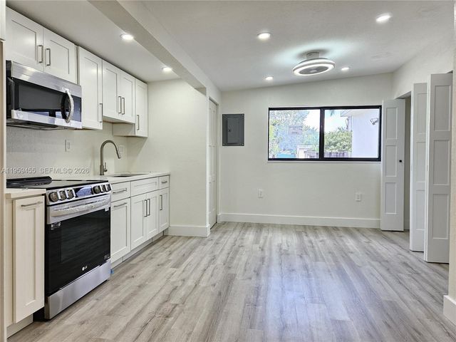 3110 SW 15th Ct, Fort Lauderdale, FL 33312