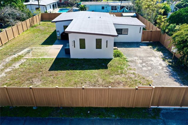 3110 SW 15th Ct, Fort Lauderdale, FL 33312